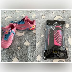 ⚽️ BUNDLE PINK girls shoes and shin guards!
